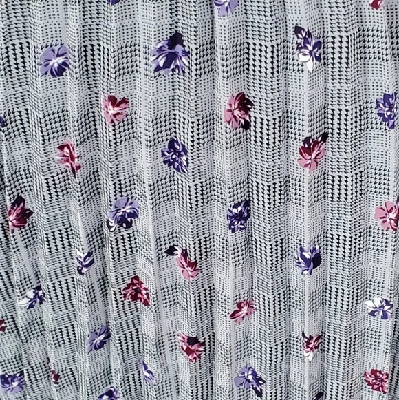 ELLE Pleated Crepe Floral Stretch Skirt Gray Large - Picture 4 of 7